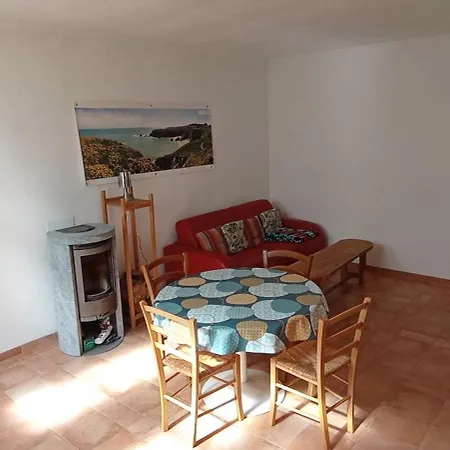 Tatil Evi De Avec Jardin Arbore